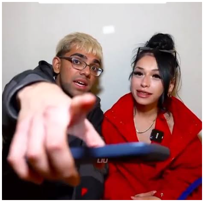 atrixxbott's tweet photo. n3on and yera just living there lifes while miss piggy stays looking ugly and miss skinny twigs stays begging and crying https://t.co/oOibx1Hd7F