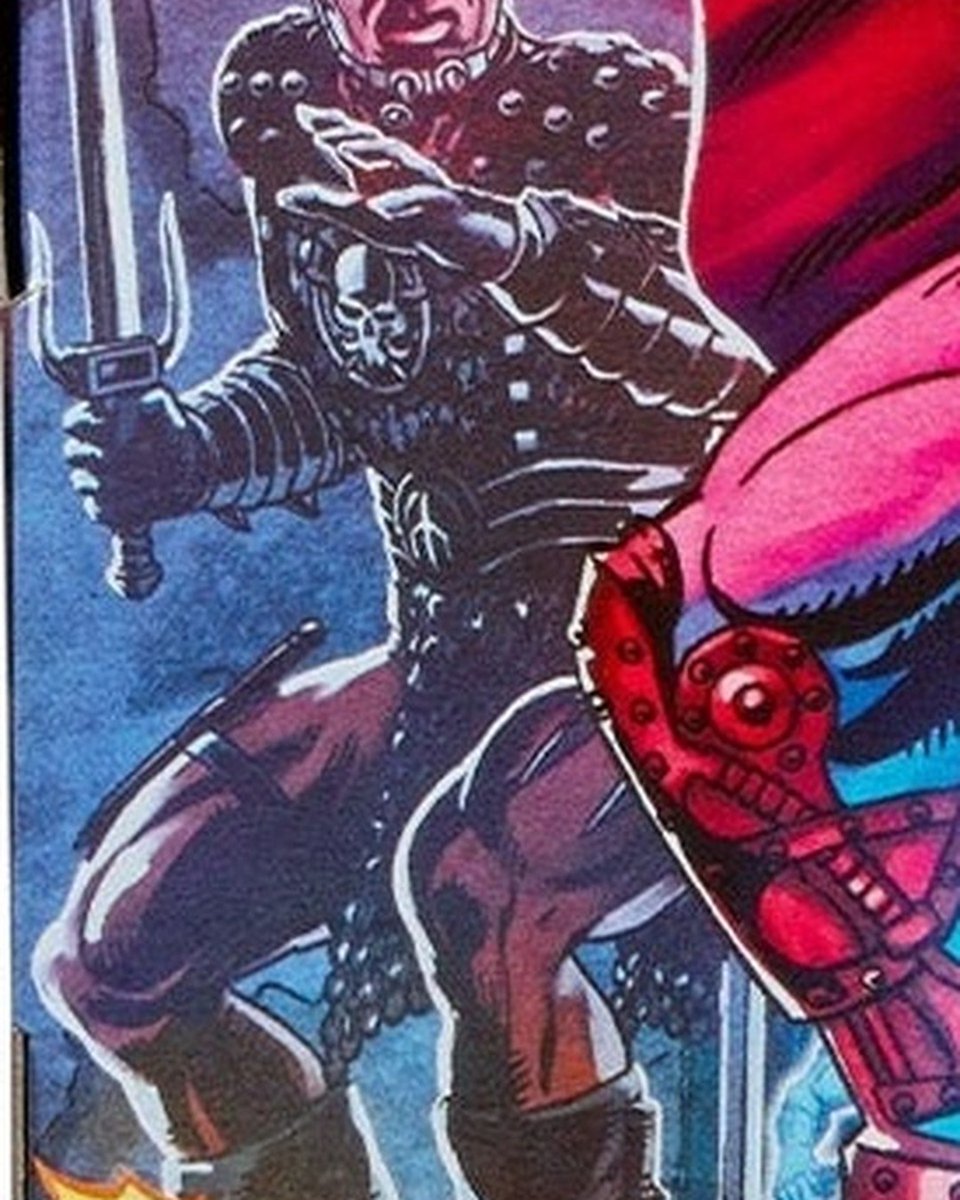 hemanorg's tweet photo. Three figures Mattel has not announced are standing on the back of the Laser Light Skeletor card: Blade, Saurod, and a rank of Skelcons six deep behind them.

https://t.co/DUKievPrrw https://t.co/Wh7UEI7jBc