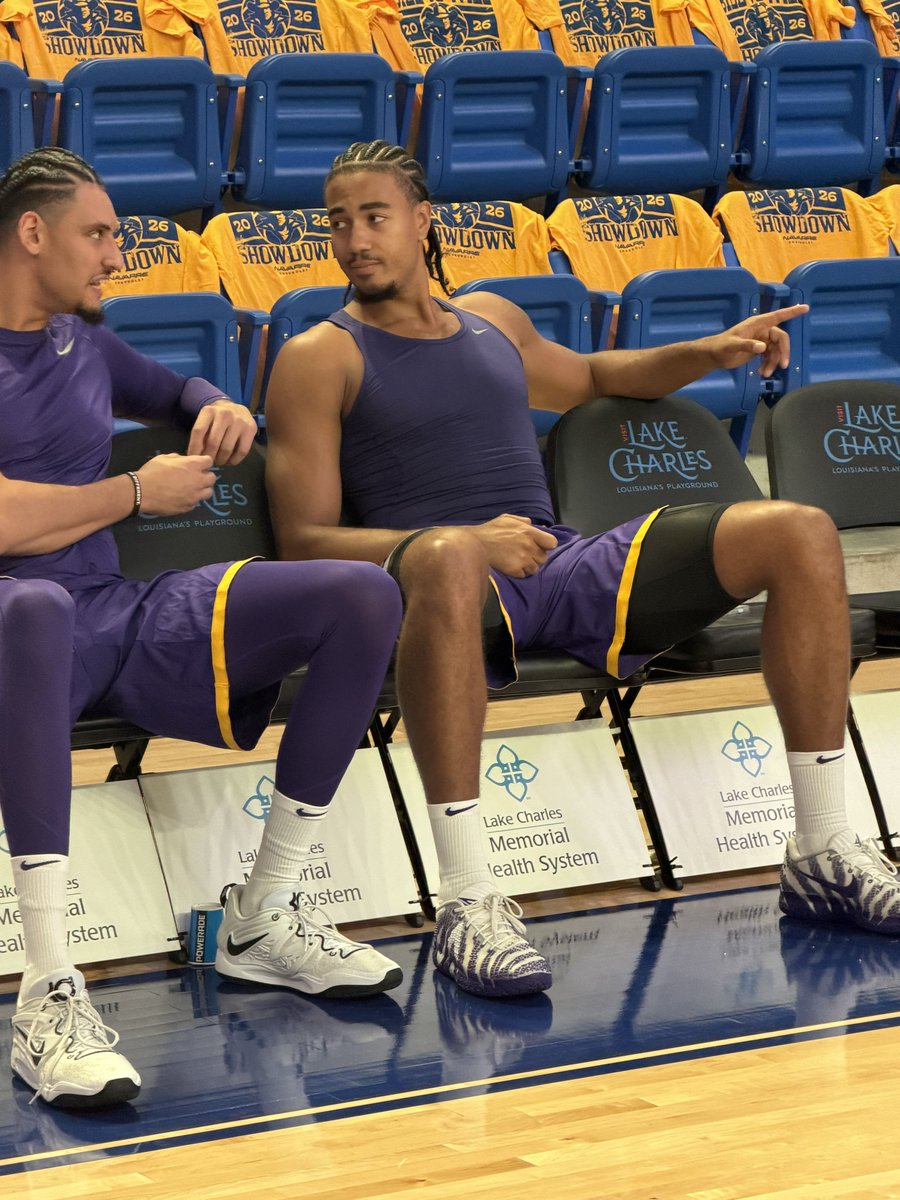 znagy20's tweet photo. New: Will Wade is back in Lake Charles with #LSU set to take on McNeese in the program’s first exhibition of the month.

A few players out here for warmups:
- Skyy Clark: UCLA transfer
- Donovan Dent: UCLA transfer
- Brice Dessert: International

A look at tonight’s roster: https://t.co/hvIKjbaXbS