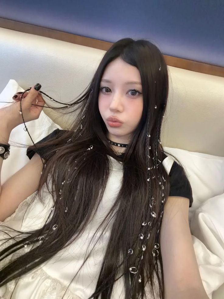 crusheadaa's tweet photo. ㅤㅤㅤ𐙚ㅤbusco mutis (day 3)

- consu/miya
- 17  she/her  chile
- ults: bts, njz, bnd, enh, illit, ifeye, p1h, kiiikiii, h2h, lsfm, cortis
- oyente casual/staneo +
- others: young cister, 4f, ariana grande, w2e, luismi

#stantwt #kpoptwt #chiletwt

like + rt = mutuals! https://t.co/bPG3vSKZcK