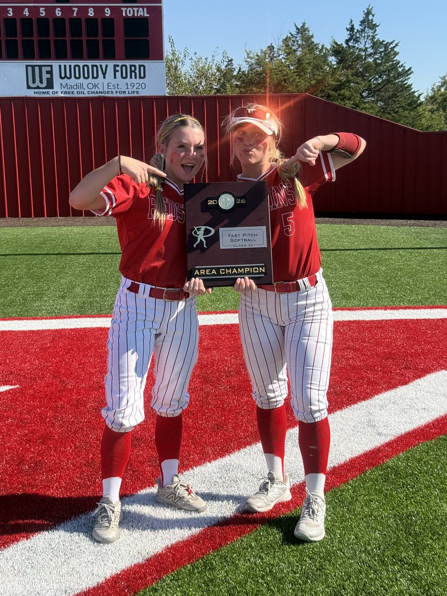 hammond_madi's tweet photo. We PUNCHED OUR Ticket to STATE ‼️🥎 👀 Better watch this group❗️ Full of TALENT ‼️ #KingstonHS #RedskinPride #TicketPunched #StateBound #SoftballTalent #BeadtMode #MakingHistory #2029Grad 
@SportsRecruits @NCSA @NCAA @TVCCSoftball @KelseyBernhardt
@McNeeseSoftball @MeanGreenSB @CoachCodyWhite @NWOSU_SB @NWFRaiders_SB 
@SUPiratesSB @UNMLobo
@KilgoreSoftball @sfa_softball @SavageStormSB @Mackenzie_Sher @Murray_Aggies @MeanGreenSB @CoachCodyWhite @AggieSoftball @WTAMUSoftball @WTAMUBuffs @MichaelMook9 @KevinBlaskowski @_AaronMullens @CoachSaigeV @EOSC_Softball  @CoachAnthony31 @CoachKendraW @gclvsoftball @BakerWildcatSoftball @CoachTonyAustin @TexasSoftball @AggieSoftball @TexasTechSB @OU_Softball @GassoPatty @OoachitaSB @TulsaSoftball @JTGasso @ocu_softball @recruitingsball @PrepNation_TV