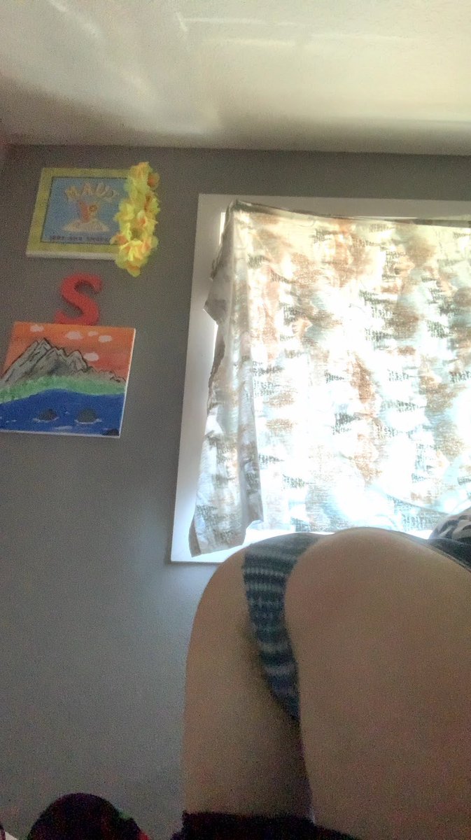 Claraspurph's tweet photo. I’m available for sexting and more 🔥😍..my DM is open or you can use my link below to view my socialss
https://t.co/IXhRa5ELXy https://t.co/Wc0ydHXp7g