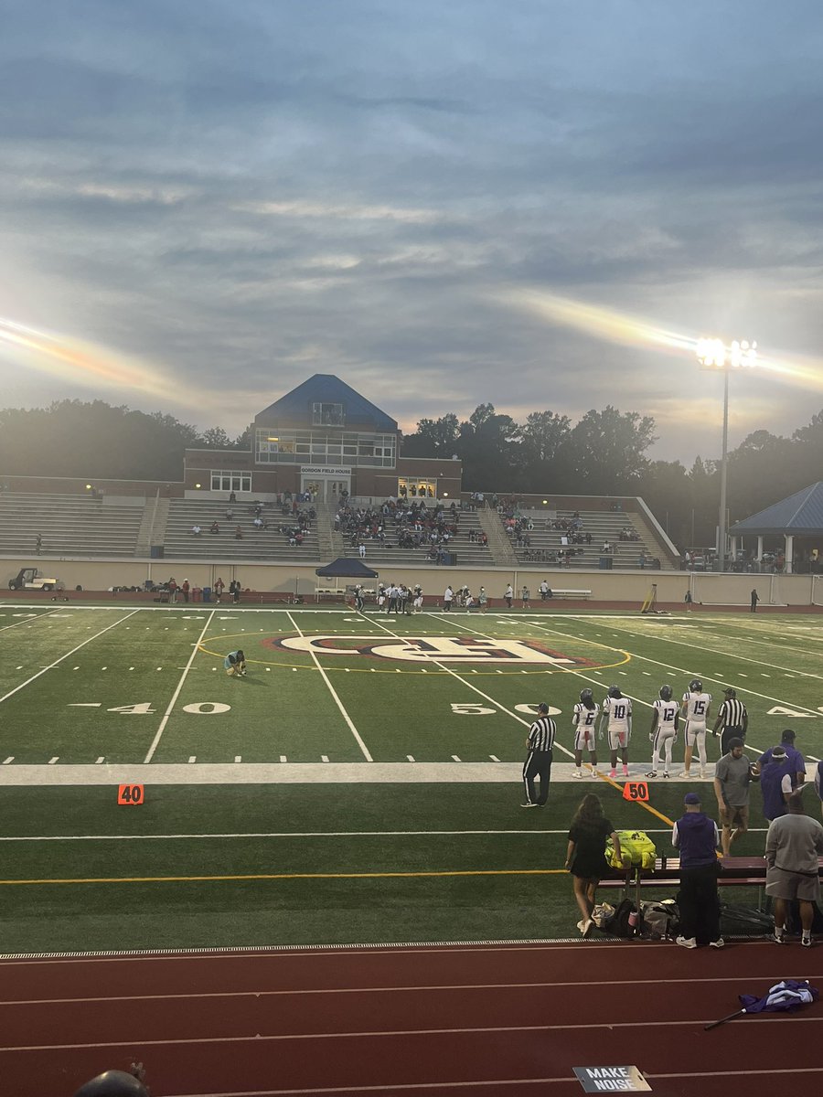 coachboverton's tweet photo. Locked in for Providence Day vs. Ambassador Christian! Double digit players with Division 1 offers going at it tonight! Let’s see who has the juice! #FootballRecruiting #HighSchoolFootball
#CollegeFootballRecruiting
#RecruitingTips #StudentAthlete
#FootballRecruitingTips #CollegeRecruiting #HighSchoolAthlete