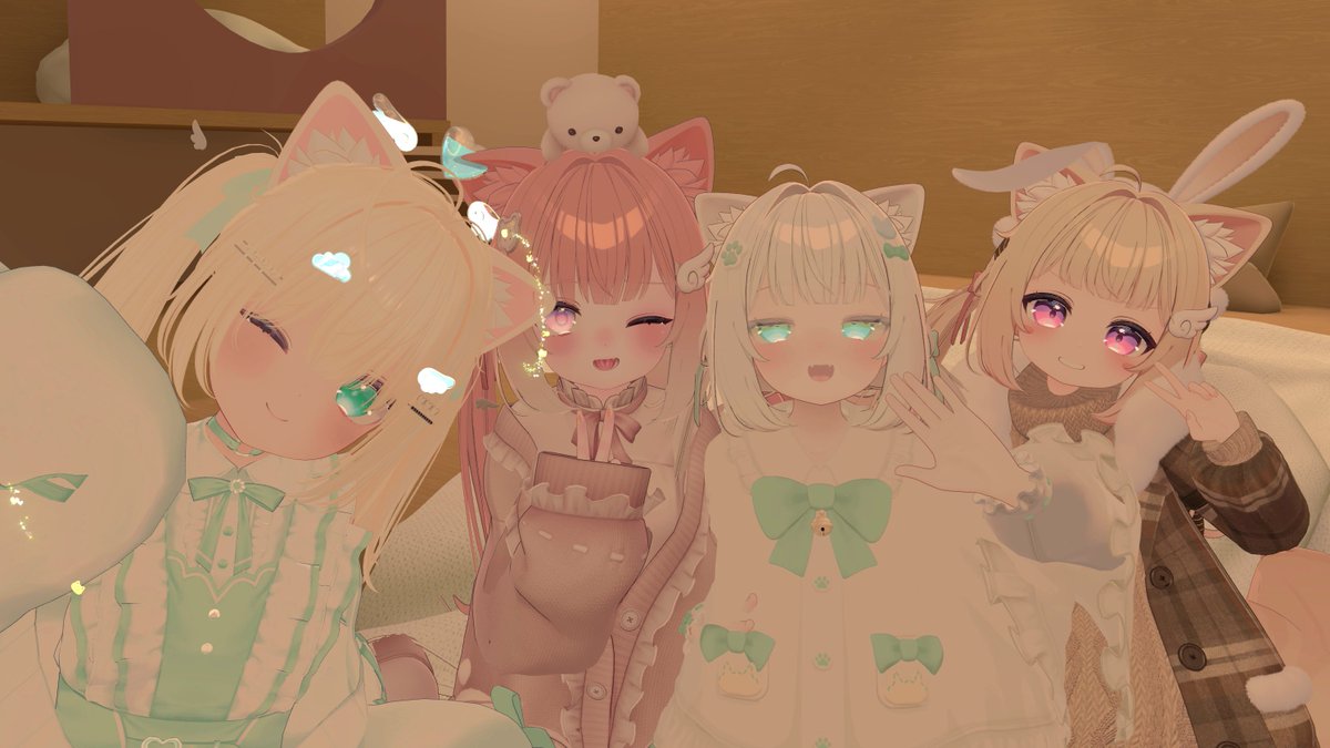 ma0_0_vrc's tweet photo. おはよ〜✨きらきら金曜日〜💛✨

最近晴れが続いてて嬉しい！明日はお出かけの予定があるからこのちょーしで晴れてて欲し〜〜い！！☀️

おはツイのお写真撮れなかったから昨日集まってたかわいいしふぉんちゃん達のお写真をぺたり✨

今日がんばれば連休！素敵なおやすみ目指してがんばっていこ〜！！ https://t.co/HiKWkQjoq0