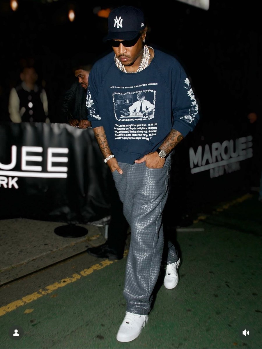 FEMBR23's tweet photo. Future using Bottega Veneta &amp; ERD tonight. https://t.co/GfkUYyjURq