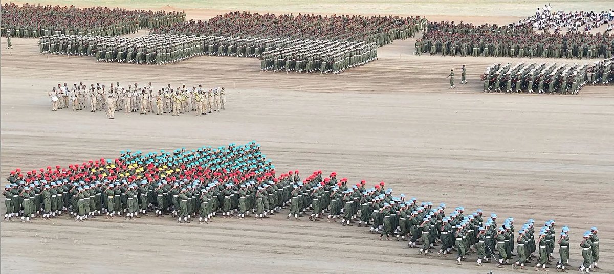 EllamellaMg's tweet photo. Mark my words: Eritrea has shown maximum restraint, but the moment Abiy’s forces set foot on Eritrean soil, the Eritrean Defence Forces won’t just give ’em hell. They’ll give them the damn heavens, limbo, and everything in between.
Credit ፡ Sirak Kifle https://t.co/10Gxo7N7Nw