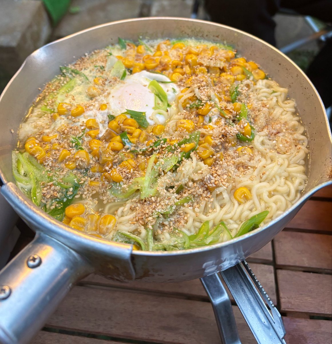 rockabyemybaby_'s tweet photo. これは朝5時に食べたサッポロ一番塩味 https://t.co/b0ZYbdgjwi