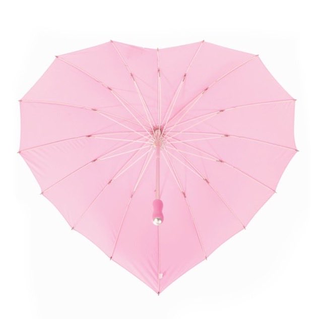 thepinkernet's tweet photo. pink heart shaped umbrella ♡ https://t.co/fXZO0qPH3o