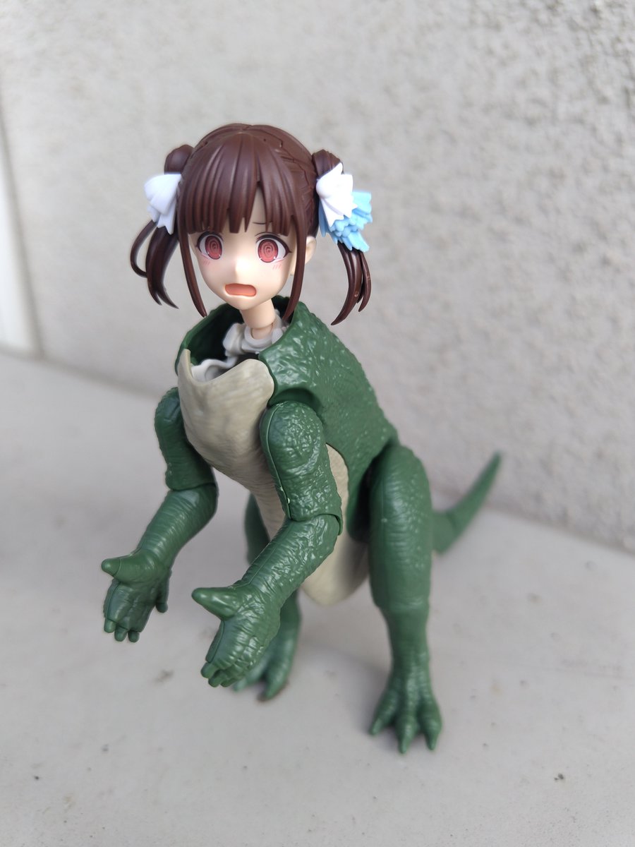 SEuAB3tvydtue2z's tweet photo. 恐竜娘爆誕！

なぜバンダイがイグアノドンをこのスタイルで販売したか理解した(笑)
#30ms
#プラノサウルス

少々ボールジョイントはキツイので自己責任でお願い致します。 https://t.co/NZha6ooOjY