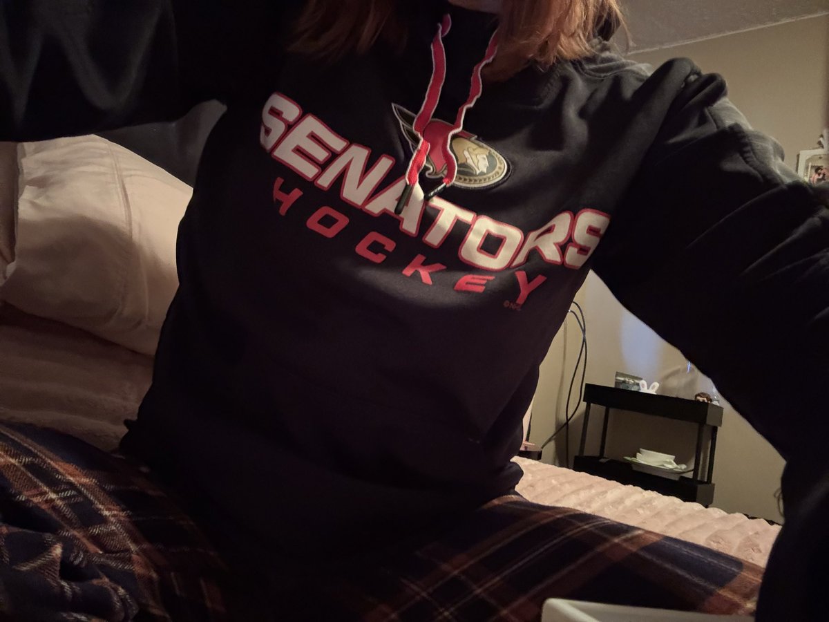 sensavie's tweet photo. support all the way from the west coast #LetsGoSens #GoSensGo https://t.co/fQ4dbw0iA7