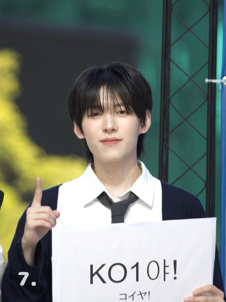 xxs__53's tweet photo. 2026.10.08.

사랑의 시작.

#KO1KEYZ #오신행 #SHINHAENG
#シンヘン https://t.co/A3G83BFNBP