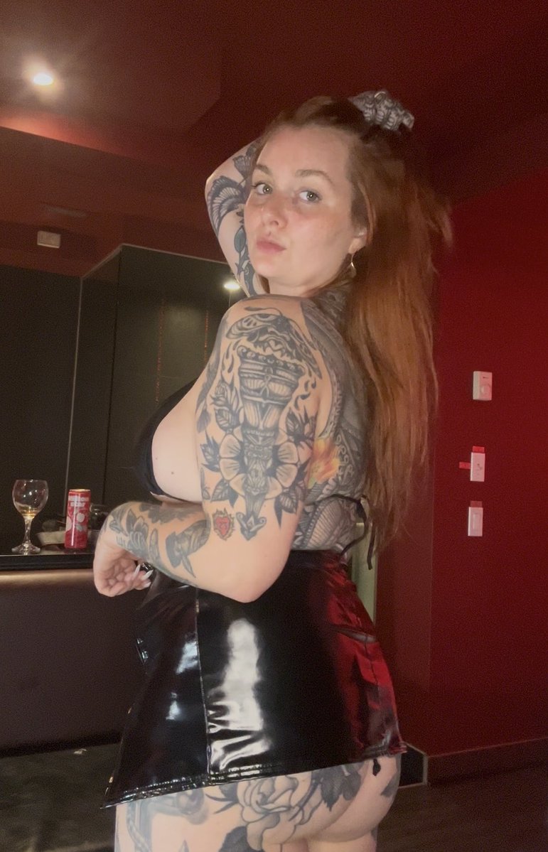 ElleHndrx's tweet photo. Too hot for the bare minimum🔥 https://t.co/mlFAOzc3BI