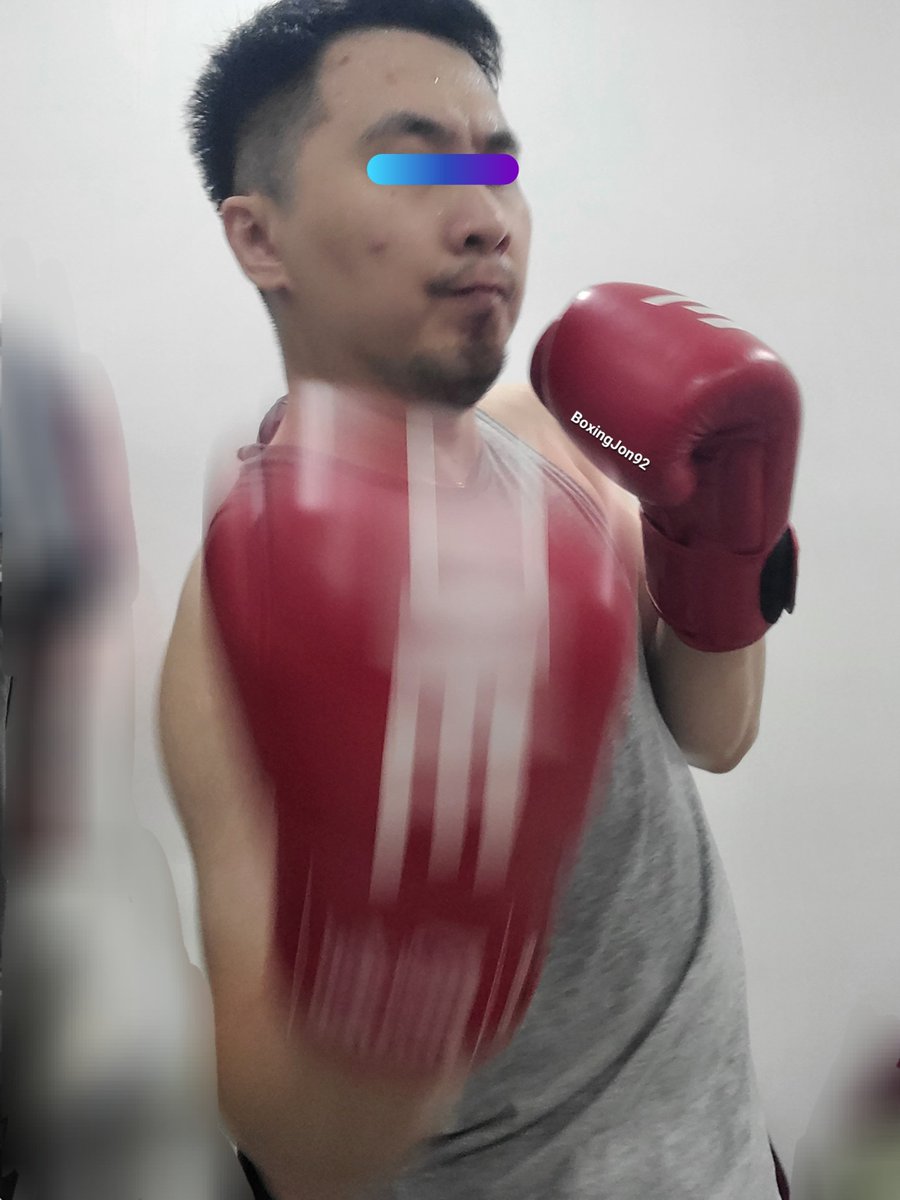 BoxingJon92's tweet photo. One. Two. 🥊🥊 https://t.co/dHSHTO7Rrc