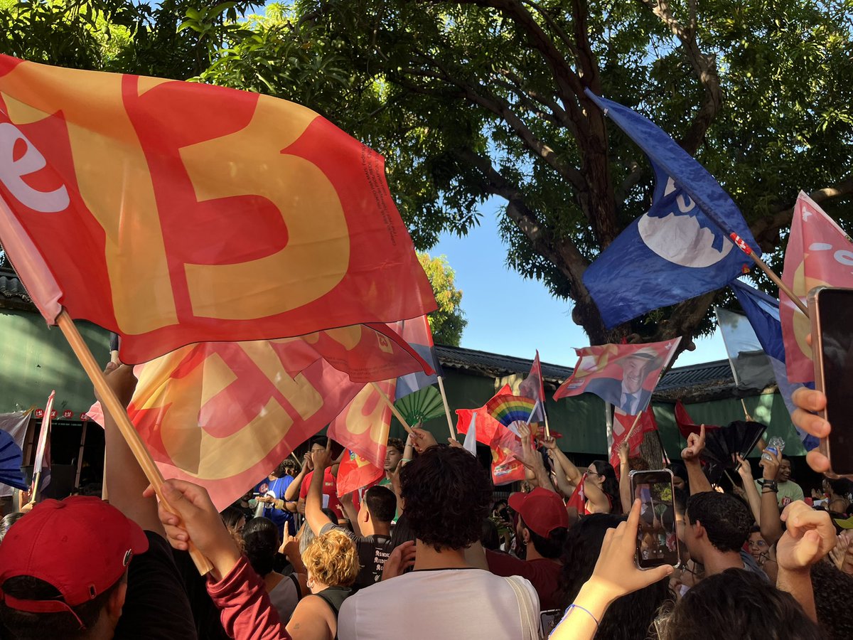 nosferatru's tweet photo. universidade federal do piauí com lula!!! https://t.co/34yamEZCWP