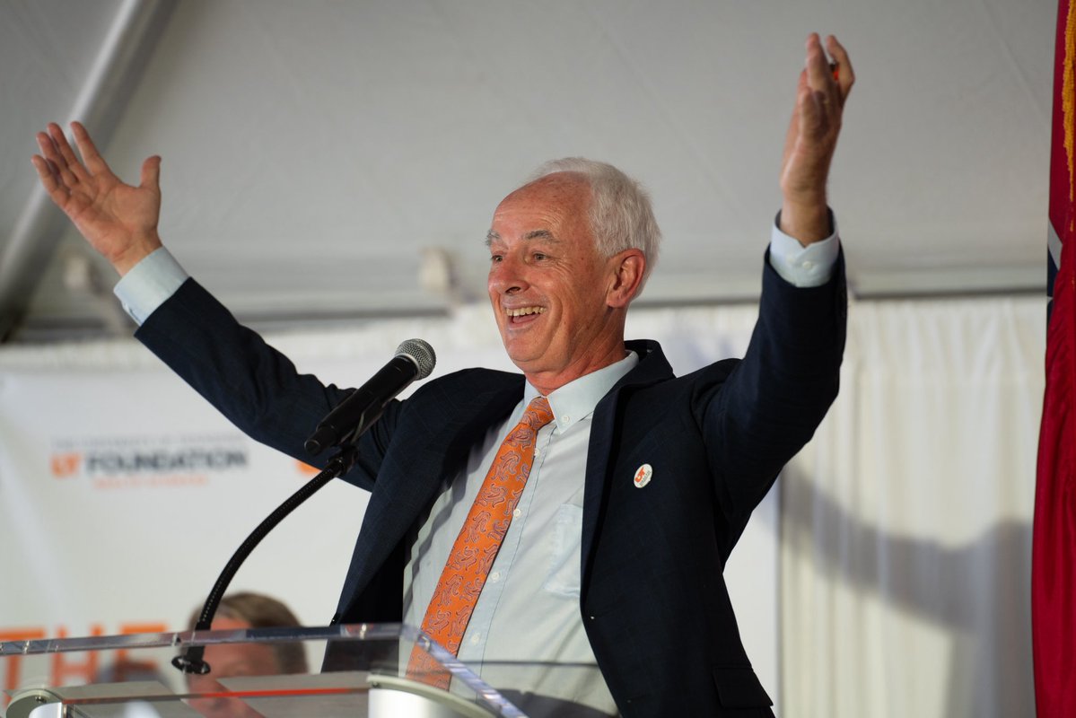 UTSystemNews's tweet photo. The groundbreaking of the new $350 million College of Medicine Interdisciplinary Building at UT Health Sciences is a major investment in UT’s statewide mission to educate the next generation of healthcare professionals, advance research and improve the health of Tennesseans. https://t.co/O3pwvsLWFg