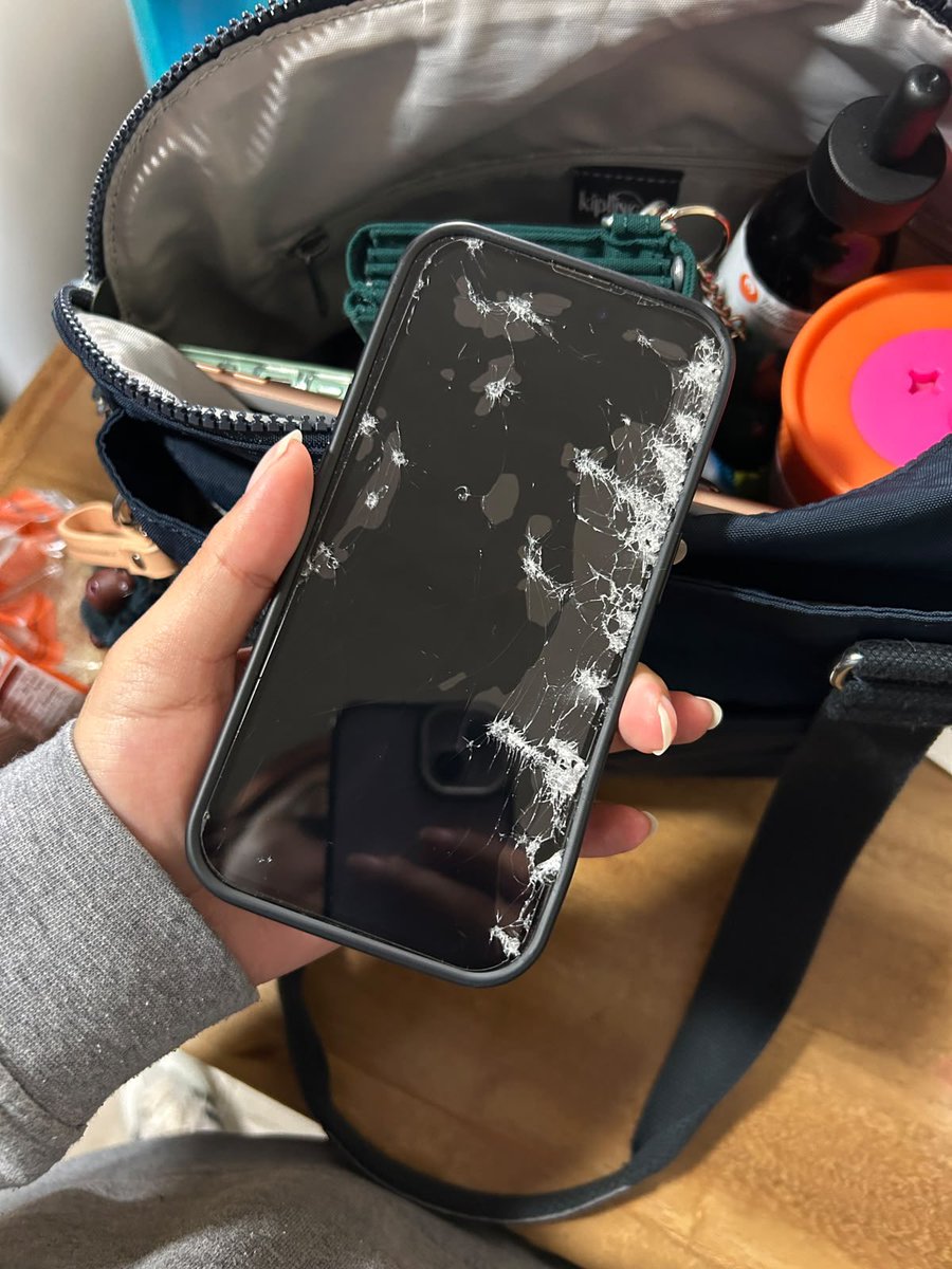 ErjMani's tweet photo. Se lo llevó su Ptm 🫩😫 https://t.co/EOrZ0suiIK