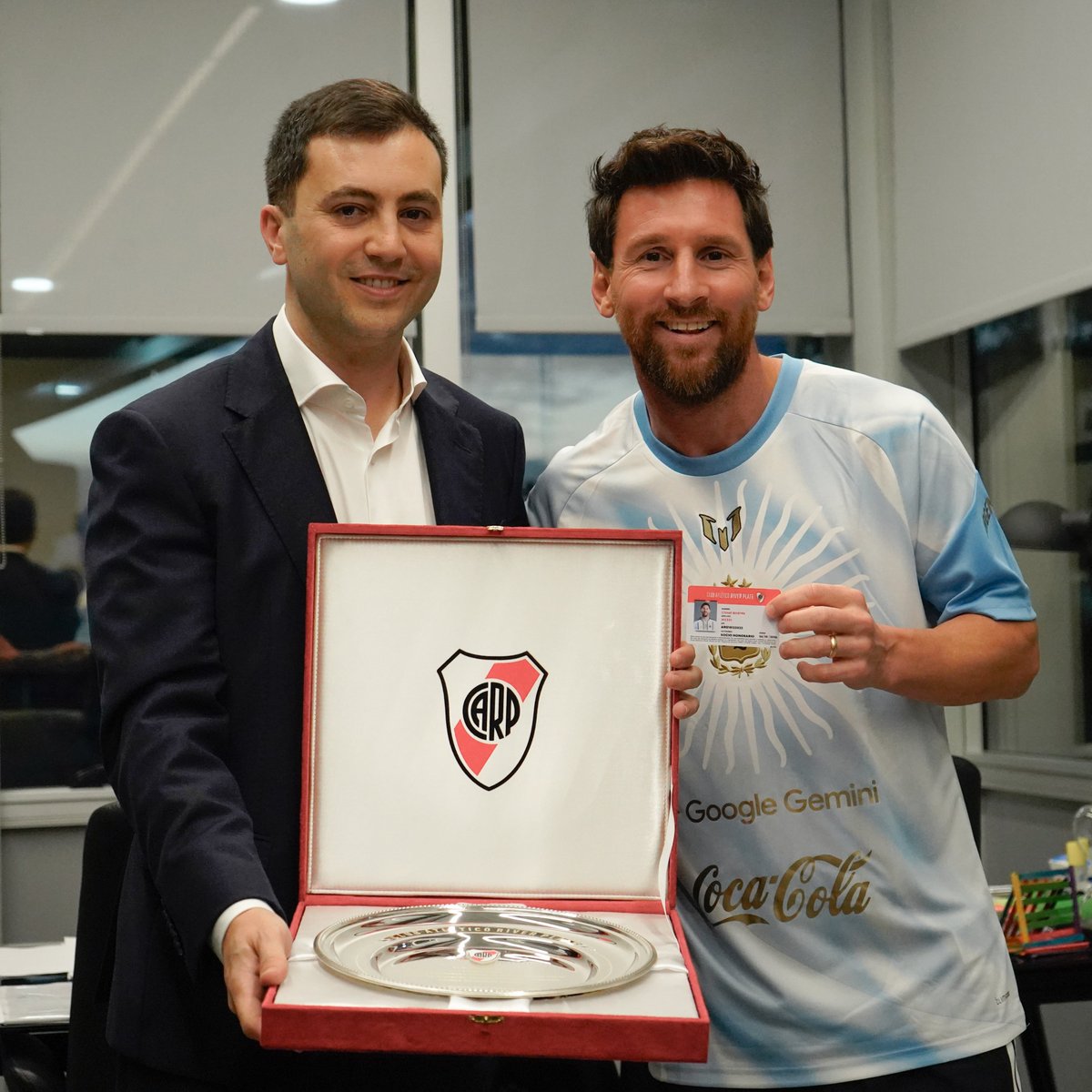 facupietro's tweet photo. La foto que le dolio a toda la AFA, esto les va a arder toda la vida 

Poco a poco se les va a ir terminando el curro https://t.co/955jda2rHG