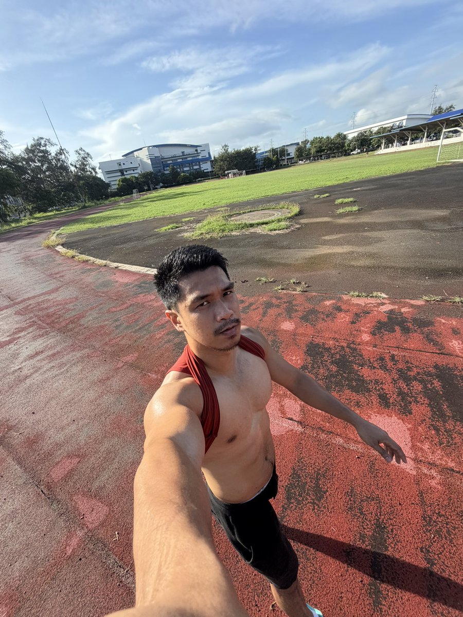 tensai22's tweet photo. morning cardio https://t.co/SPaJ1i4nhf