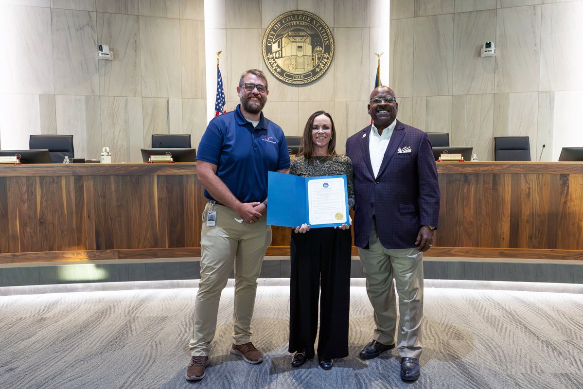 CityofCS's tweet photo. 100 years of keeping Texas moving!

Mayor Pro Tem William Wright proclaimed Oct. 12–14 as Texas Transportation Short Course Days, celebrating a century of innovation and College Station’s longstanding role in shaping the future of transportation! https://t.co/ppyMECLyne