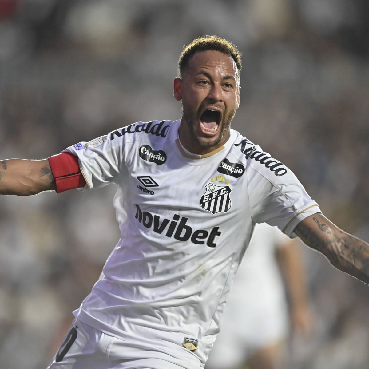 lnstantFoot's tweet photo. 🚨 NEYMAR DE RETOUR ET BUTEUR AVEC SANTOS ! 👑🔙

⚽️ Le Ney marque sur penalty face à Flamengo ! https://t.co/gFK2oAa46N
