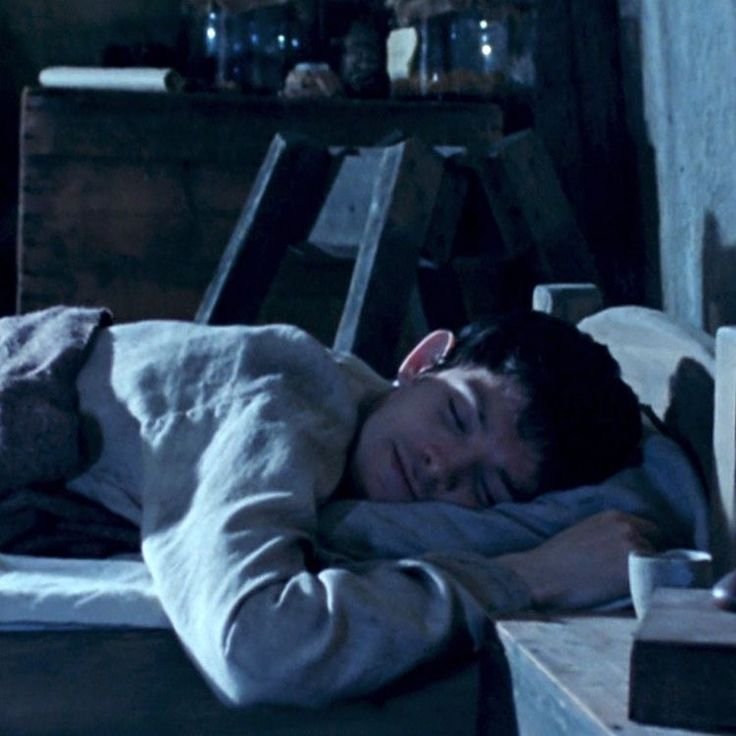 Shrimp_Potiron's tweet photo. Pov : Merlin (sometimes per century) https://t.co/HdssFm9L6x