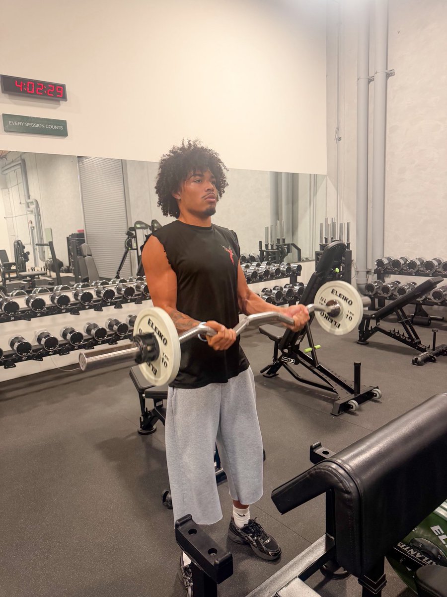 treysmith2027's tweet photo. Fall break and Bye week=Extra Work. https://t.co/MbBbS0gLri