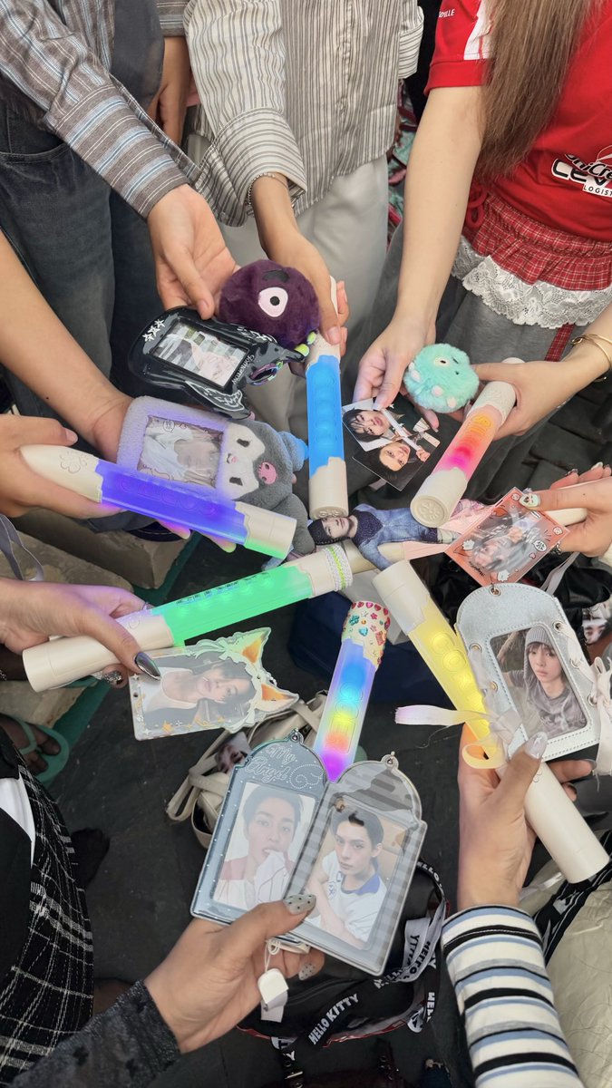 jeoncookychips's tweet photo. we're so ready for cortis !🤩 #CORTIS #코르티스 https://t.co/bnmn7LquD7
