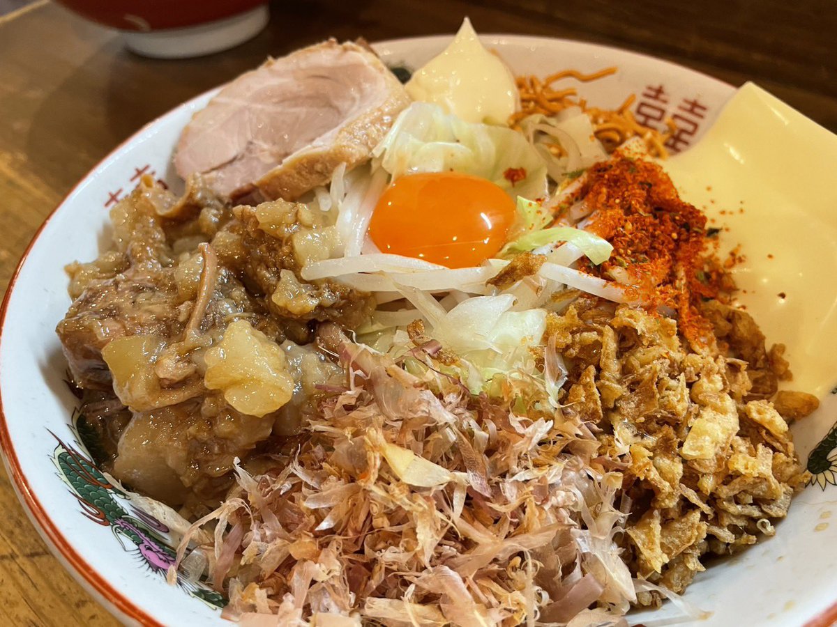 akagiramen's tweet photo. 【通常営業】9日（金）昼の部通常営業
本日の限定【まぜそば】です
汁なし食券を買い食券お渡しの際にまぜそばで！と呪文を唱えてください。
各種抜きできますので食券お渡しの際にお申し付けください

週末！頑張っていきましょう！本日もお願い致します https://t.co/7oPmAntM3D