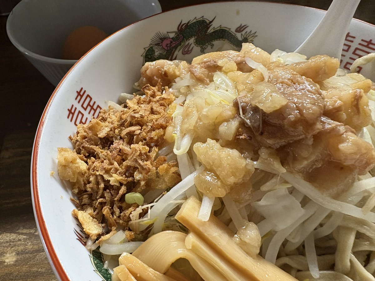 akagiramen's tweet photo. 【通常営業】9日（金）昼の部通常営業
本日の限定【まぜそば】です
汁なし食券を買い食券お渡しの際にまぜそばで！と呪文を唱えてください。
各種抜きできますので食券お渡しの際にお申し付けください

週末！頑張っていきましょう！本日もお願い致します https://t.co/7oPmAntM3D