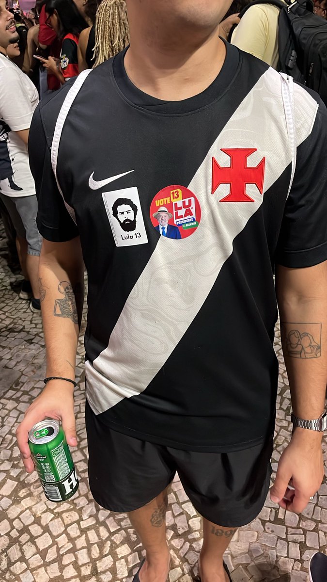 jaororiz's tweet photo. é o clube mais esquerda do brasil porra https://t.co/rIAN9aQDqF