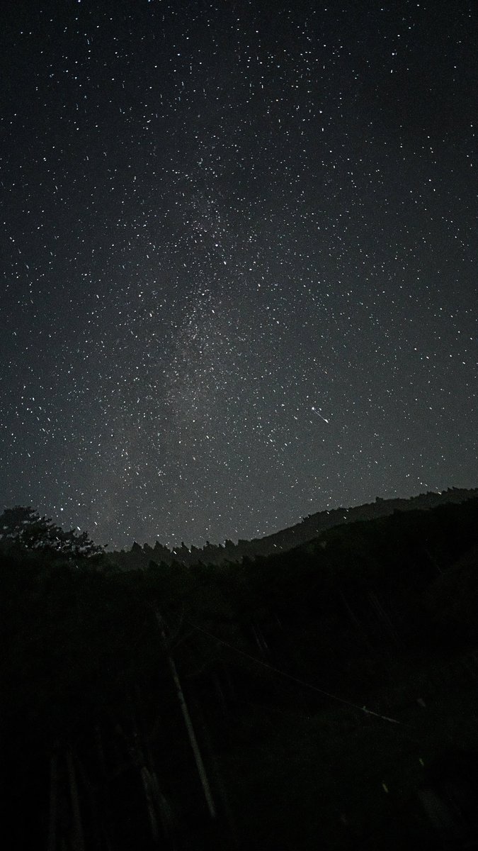 GOTENGO2's tweet photo. 根尾の夜空
Zfで撮ってみたけど星景写真はD750の方がやりやすい感じ🙂 https://t.co/yUkOJmFg1c