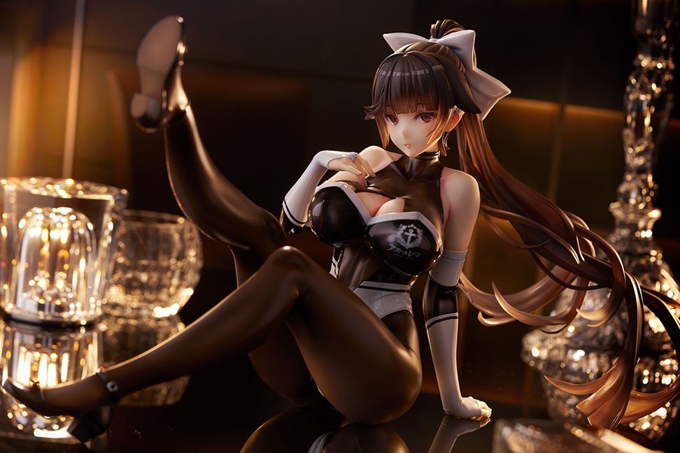 hobbylink's tweet photo. I should change my pose to make it easier to take pictures? V-very well... 📸
Azur Lane's Takao is here in 1/4 scale in her Full Throttle Charmer skin! She's trying her best to keep this pose for you, Commander~ 
Pre order now! https://t.co/kjt8I9mkka https://t.co/DGr1KHbjc0