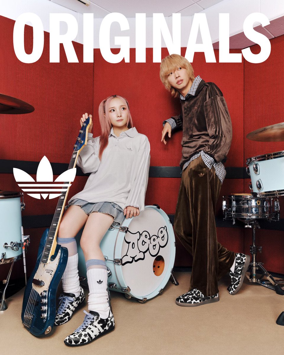 Aooo_band's tweet photo. "やまもとひかる"と"ツミキ"
ふたりの個性で楽しむ、adidas Originals

ABC-MARTで是非チェックしてみてください𓃰𓍯
https://t.co/02KC6aKppq

いつもの服に、ひとクセを。
ベロアの光沢、アニマル柄の存在感。
一着、一足で、見慣れたスタイルが変わる。

#pr #abcマート #adidasOriginals https://t.co/I1bPNszWjR