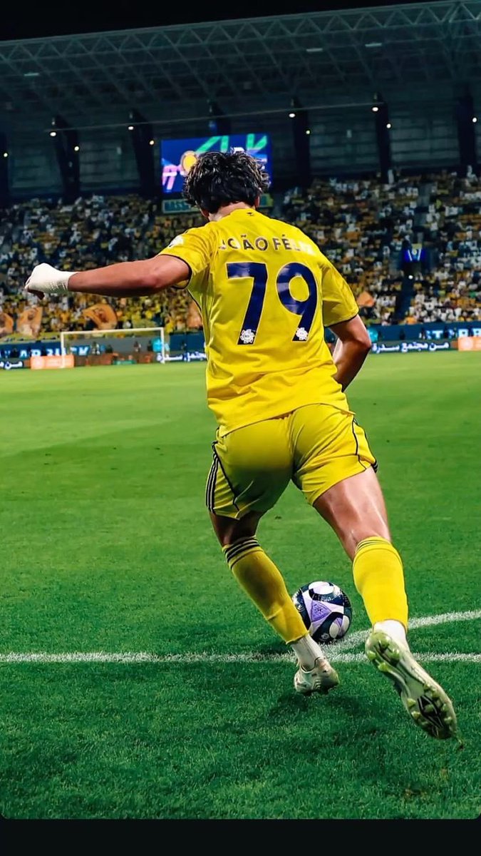 Ra_ks6's tweet photo. جواو فيلكس داي💛💛 https://t.co/uVOwP4vdC4