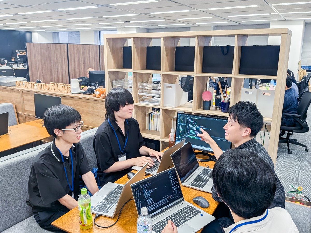 iput_univ's tweet photo. ✨4年生インターンシップでトリプルアイズ様へ
独自の顔認証技術「AIZE」を活用した勤怠管理、マーケティング、セキュリティ、決済など様々なサービスを展開しているIT企業です！

内定を獲得した4年生が一足先にインターンシップへ！
卒業生の先輩が指導を担当してくれました！
＃国際工科専門職大学 https://t.co/XDF1AmcWvc