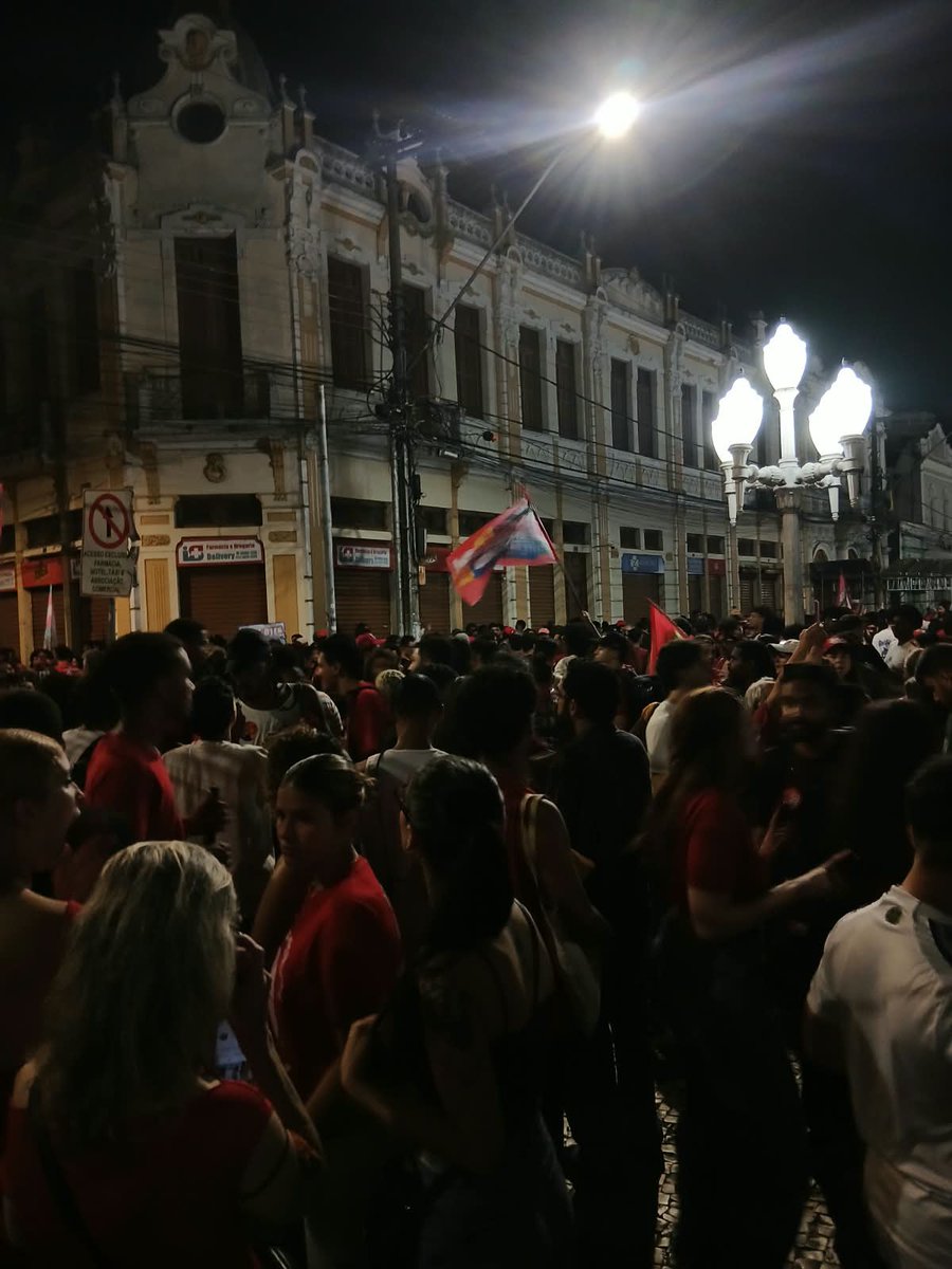 lesyuxdenalu's tweet photo. JUIZ DE FORA É 13! ⭐🚩

FIM DA ESCALA 6X1
EU SOU LULA 13 https://t.co/ynYmw9aRht
