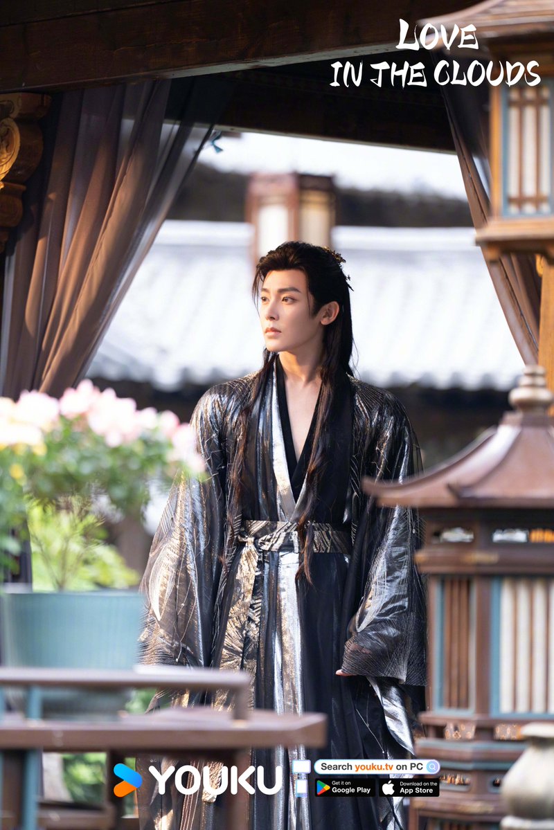 YoukuOfficial's tweet photo. #LoveinTheClouds A set of never-before-seen stills featuring Ji Bozai #NeoHou #HouMinghao and Ming Yi #LuYuxiao is here! No words needed. Their eyes say it all, and those fleeting moments when their gazes meet are impossible to forget. 

#入青云 #侯明昊 #卢昱晓 

#YOUKU #优酷 https://t.co/gjk7Y23DN2