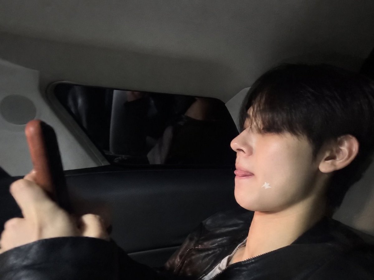 seonghyeonpics tweet picture