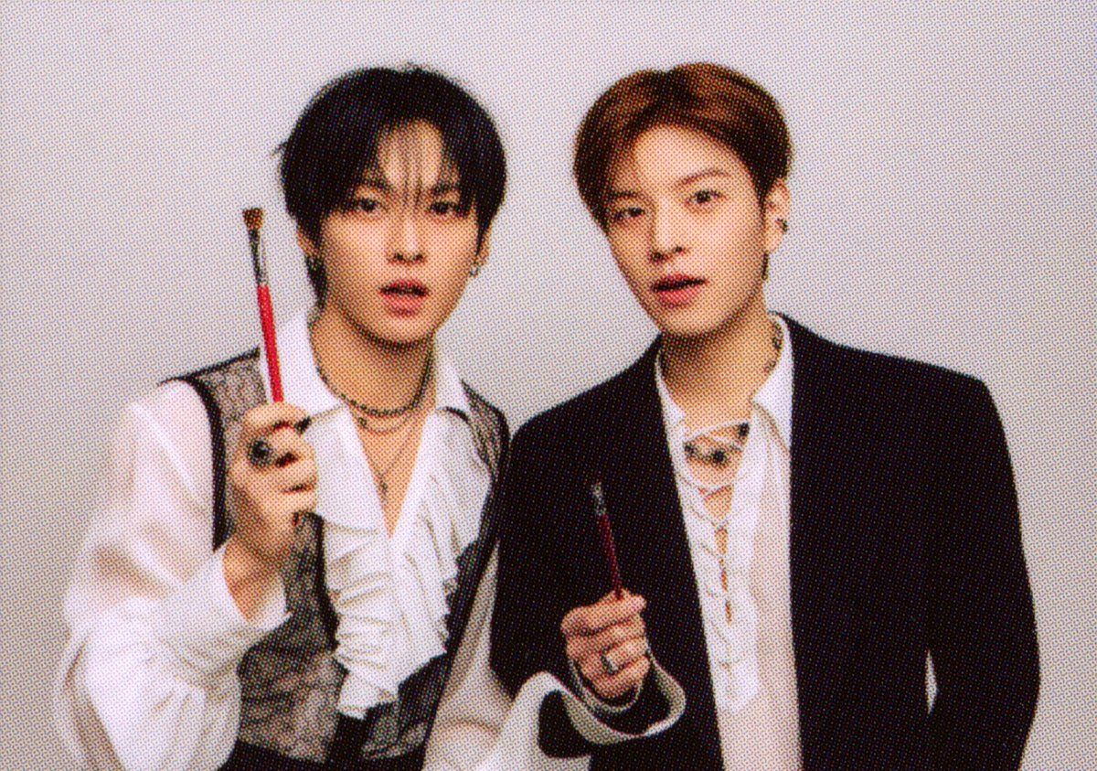 minhosbug's tweet photo. stay with your wings unit photosets (thread) 🪽 https://t.co/eOr8ZgThXw