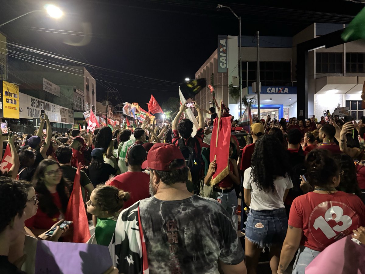 wamambngas's tweet photo. “o jovem só perde a luta que ele não faz”

- luiz inácio lula da silva https://t.co/hCzFcLJZLP