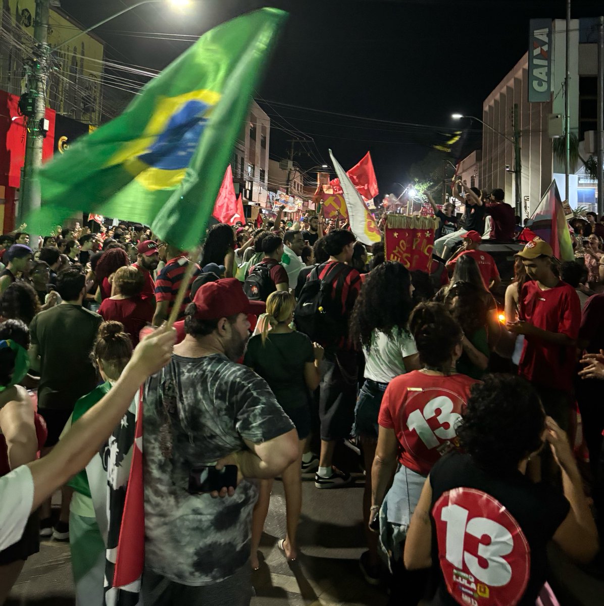 wamambngas's tweet photo. “o jovem só perde a luta que ele não faz”

- luiz inácio lula da silva https://t.co/hCzFcLJZLP
