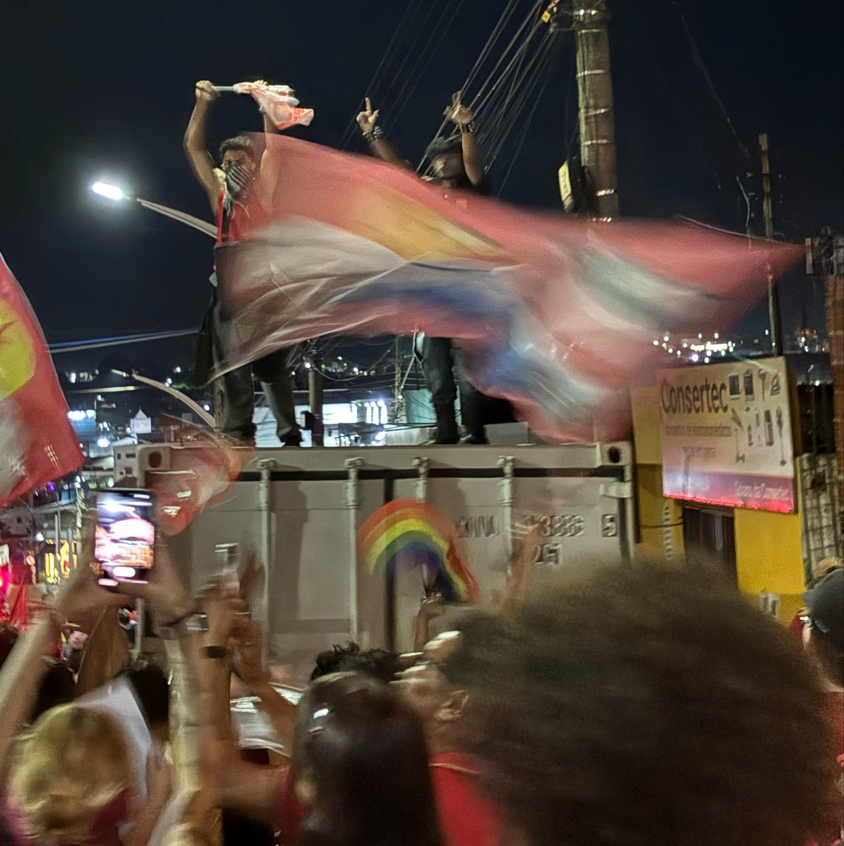 wamambngas's tweet photo. “o jovem só perde a luta que ele não faz”

- luiz inácio lula da silva https://t.co/hCzFcLJZLP