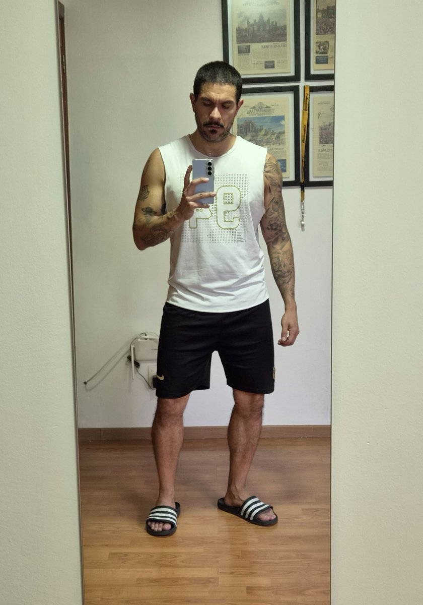 Markoz711's tweet photo. After leg day 💪🏼 https://t.co/a6sgLlJUyO