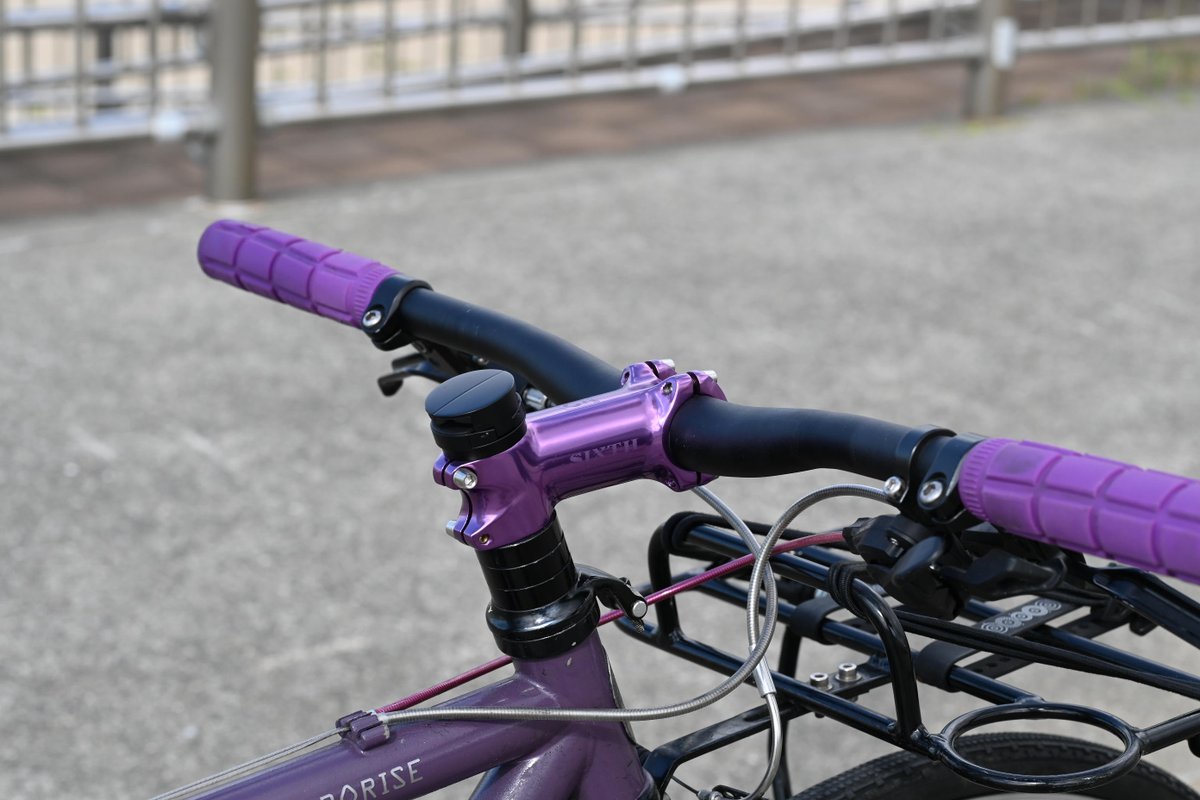 geektrade_jp's tweet photo. 車体の雰囲気を崩さないスマホマウントのLOOP。
現在、
・ループマウントツイスト
・ループマイクロマウント
ともにブラックは在庫切れ中です。今月中の再入荷を予定しています。
どちらもシルバーは在庫ありです。
#loop #loopmount https://t.co/8541jrZOda