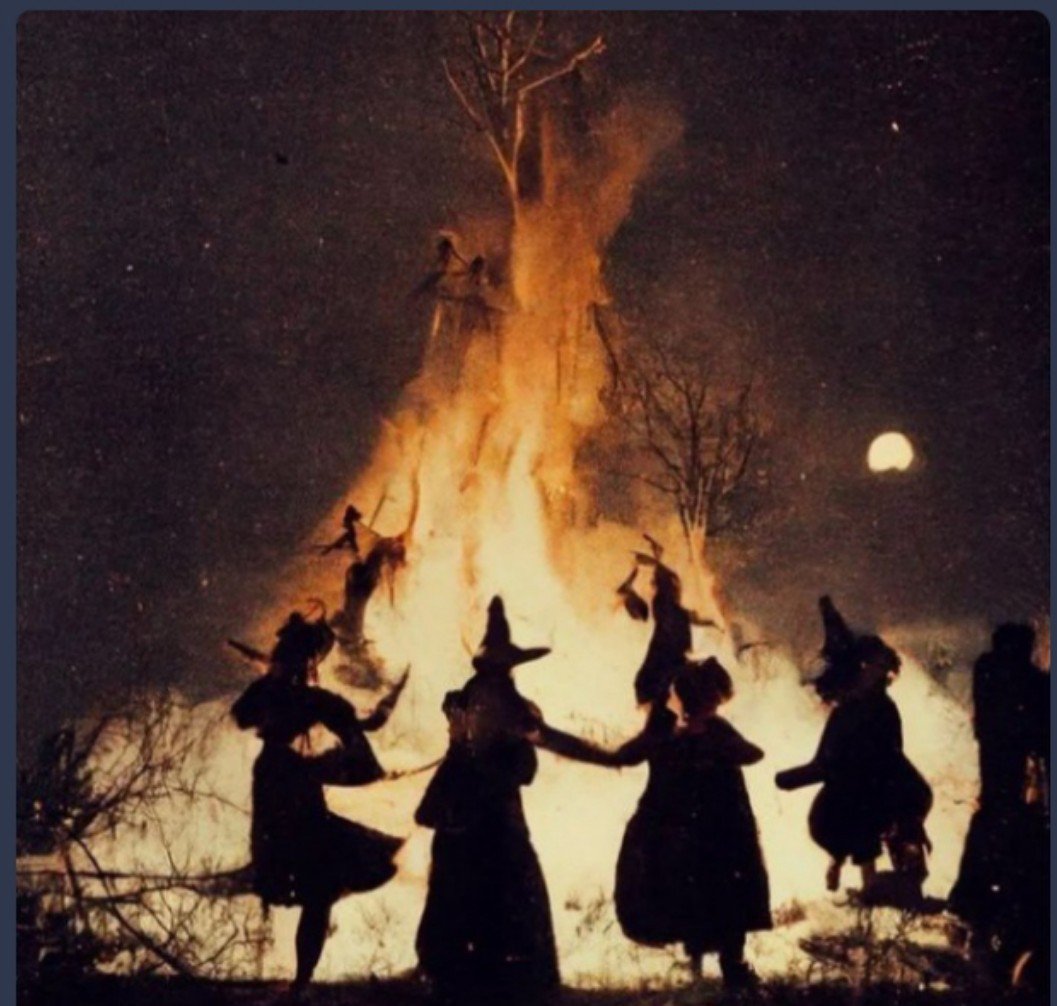SamSalazarn0's tweet photo. Aquí cada bruja tiene su propio encanto... y nunca sabes qué hechizo puede lanzarte. 🔮🕯️

https://t.co/r72orGj6FK https://t.co/BfOAHGtqcj