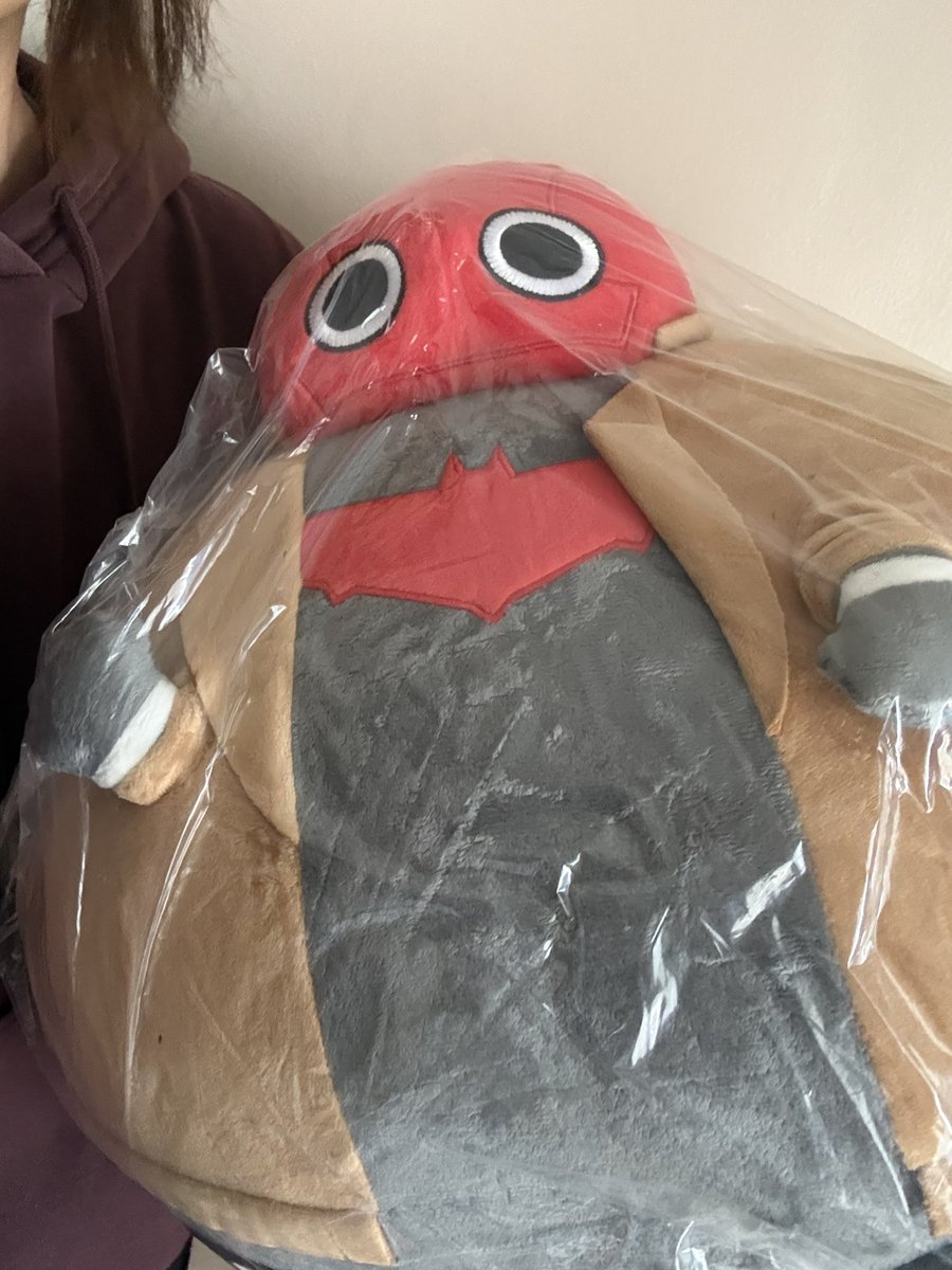 n_nikinokoru's tweet photo. omg nagtataka ako if ano ba ung binili ko at sobrang laki ng package na to😭 tas midway naalala ko ung fatson todd na inorder ko ITS HERE NA OMGGG AFTER MONTHS OF WAITING ITS FINALLY HEREEEEEEEE #fatsontodd https://t.co/WvqClxpqlg