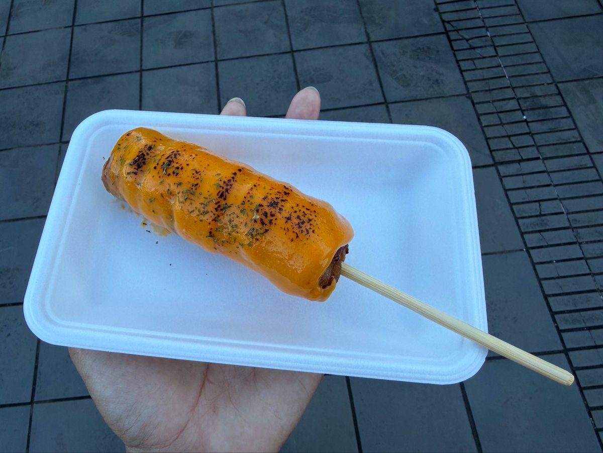 seturetu_sika's tweet photo. 炙りチーズ肉巻きおにぎり！！ https://t.co/OlxldfBMEG