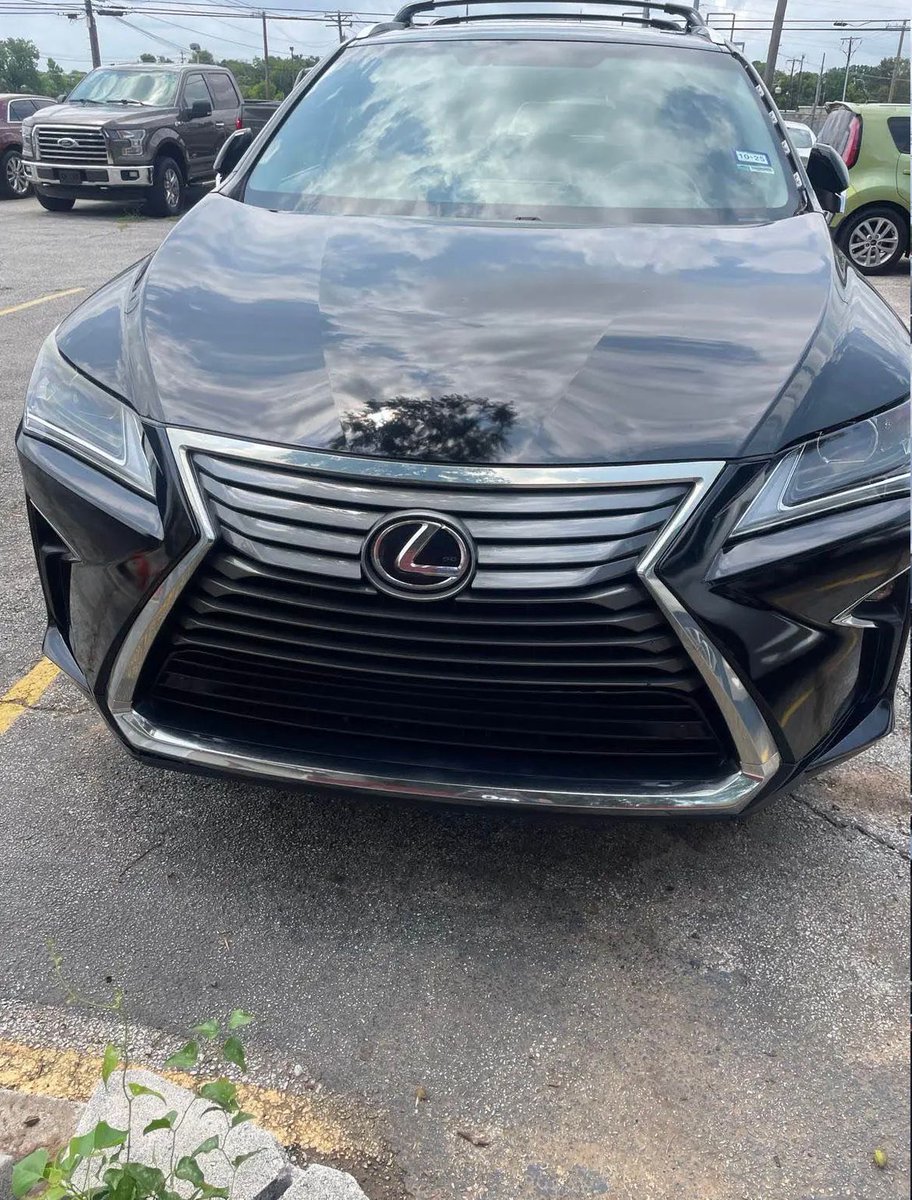 Most_Wanted0001's tweet photo. @Verterex_Prop @topcars_abuja 🇺🇸 Foreign used Lexus RX 350 2017 based model 
🏷️ : ₦42m
New entry 
Dm/ WhatsApp - 07031395866 https://t.co/E2frtYDr4z