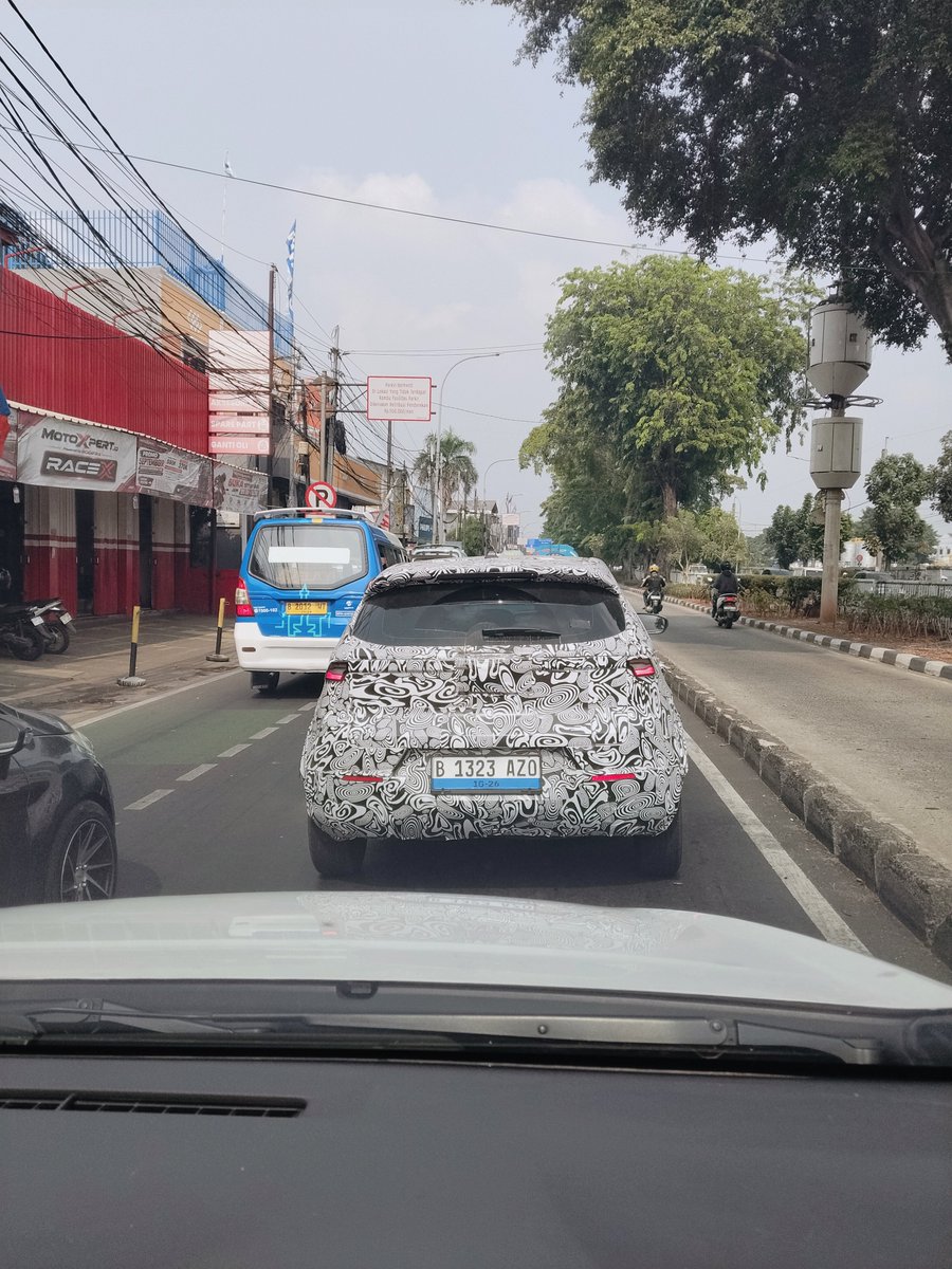 aliwisnu567's tweet photo. Mobil apa ini ya gaes https://t.co/tF7OiP2Iqz