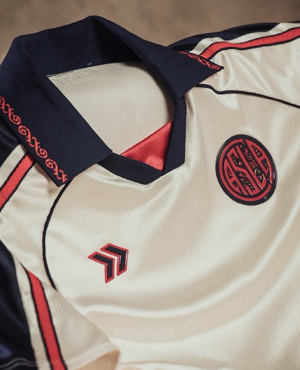 TheyThinkKits's tweet photo. San Lorenzo 4th Kit Bangs https://t.co/nKMHG9DCrP